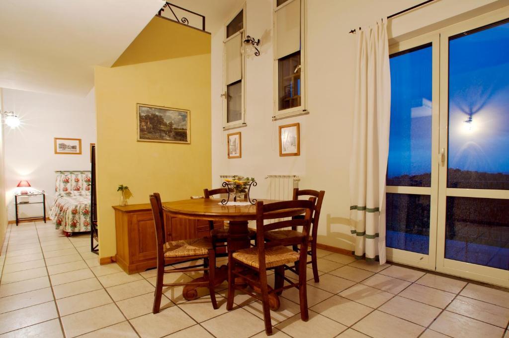 Agriturismo Valle Siriaca Castelnuovo di Porto Szoba fotó